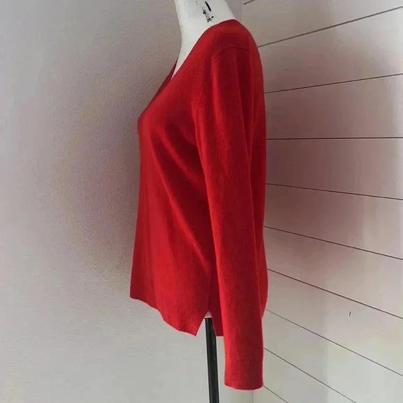 Ann Taylor Red V-Neck Sweater - Picture 4 of 7